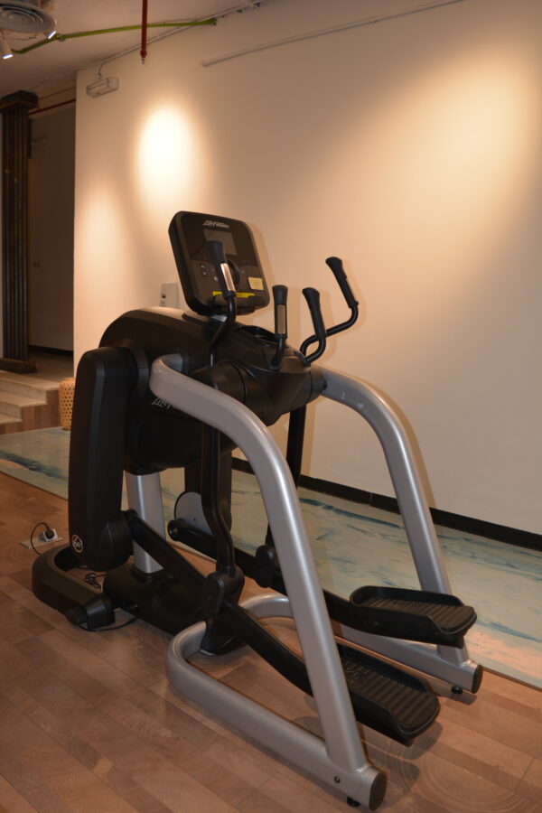 Pre-Owned Life Fitness Elevation Series 95FXS